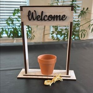 Rustic Welcome Decor